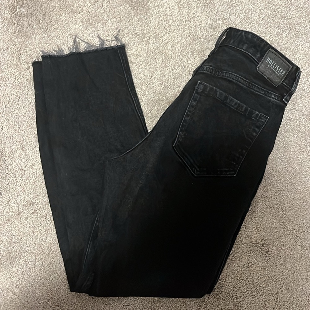 Hollister High - Rise Mom Jean  Size 4R